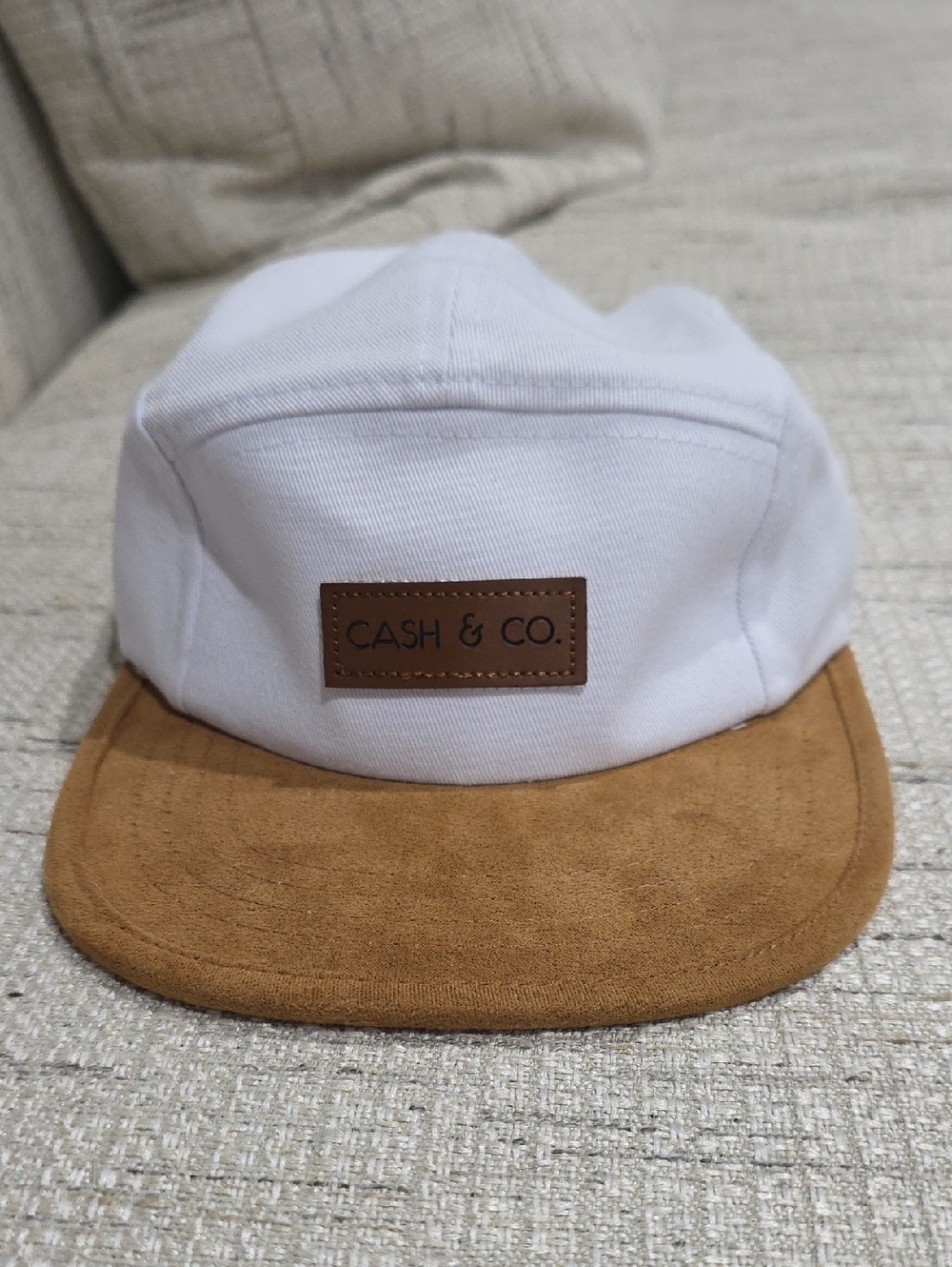 CASH & CO. Two-Tone Suede Brim Camp Cap - White & Tan